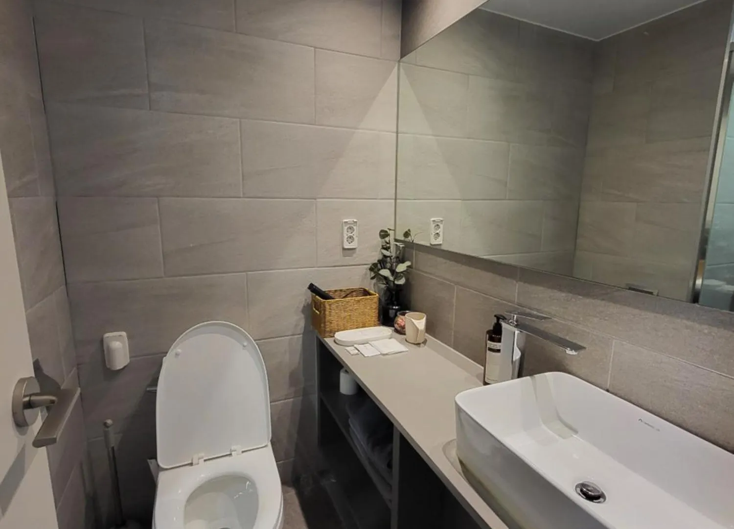 Aparthotel Ocean View Hotel Near Incheon Airport South Korea